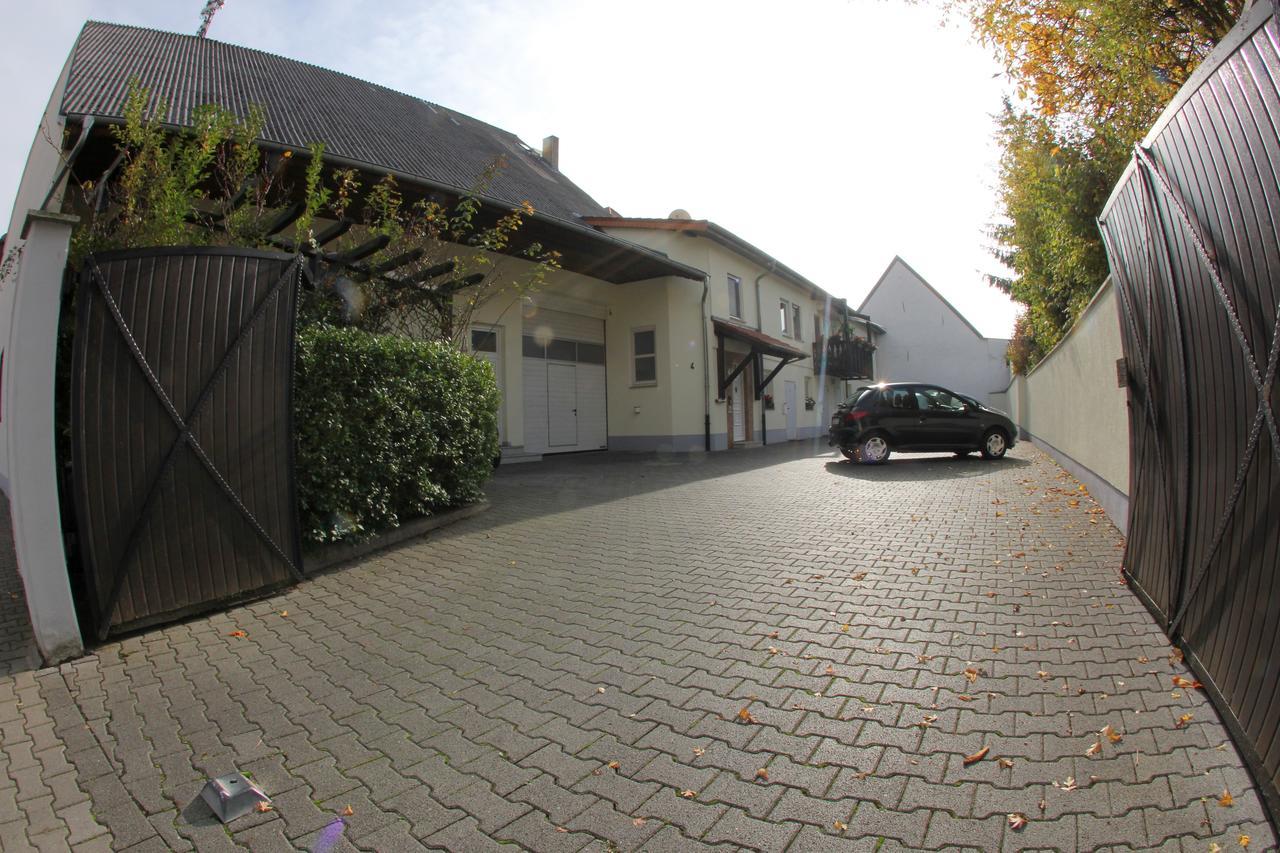 Zum Löwen Hotel Weiterstadt Exterior foto
